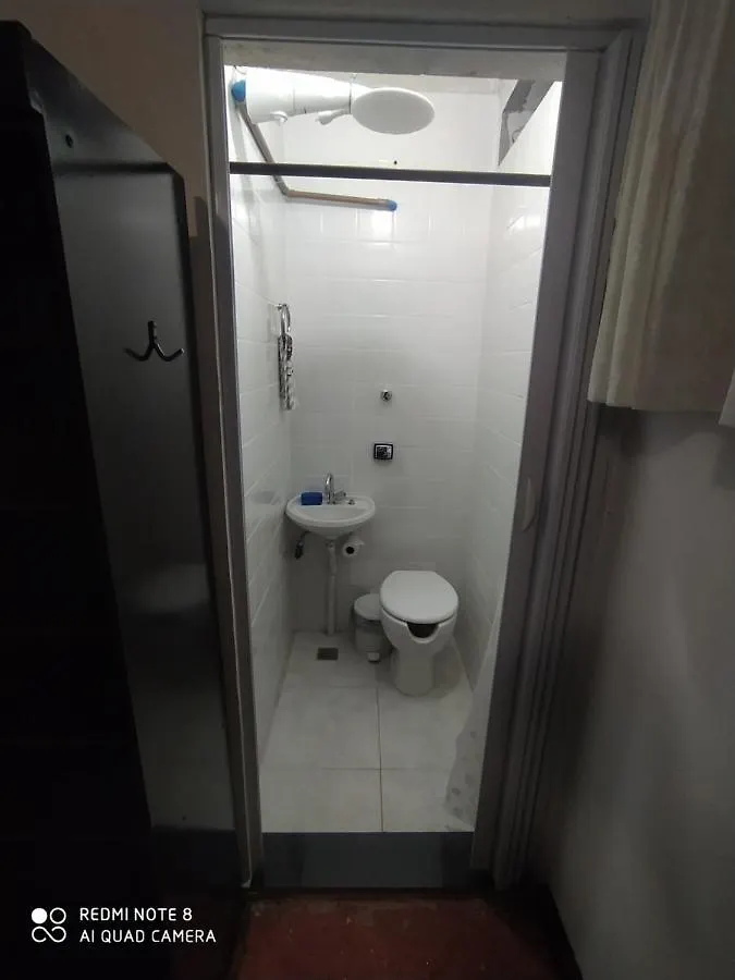 Quarto E Banheiro Somente Seu Proximo Metro E Aeroporto Cgh Sao Paulo